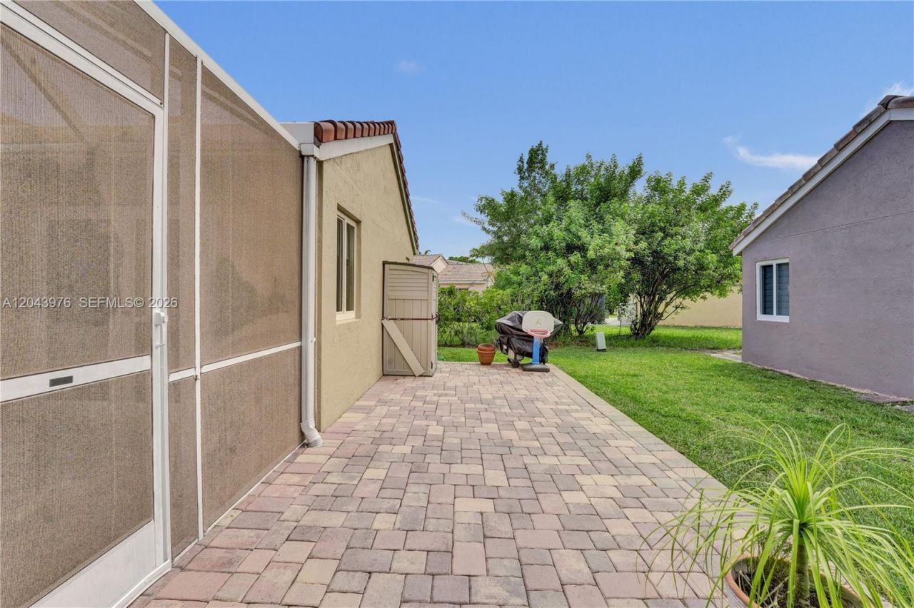 4444 Dogwood Cir, Weston, FL 33331 Photo