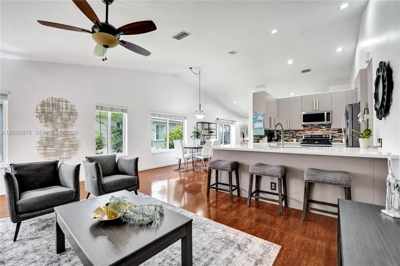 4444 Dogwood Cir, Weston, FL 33331 Photo