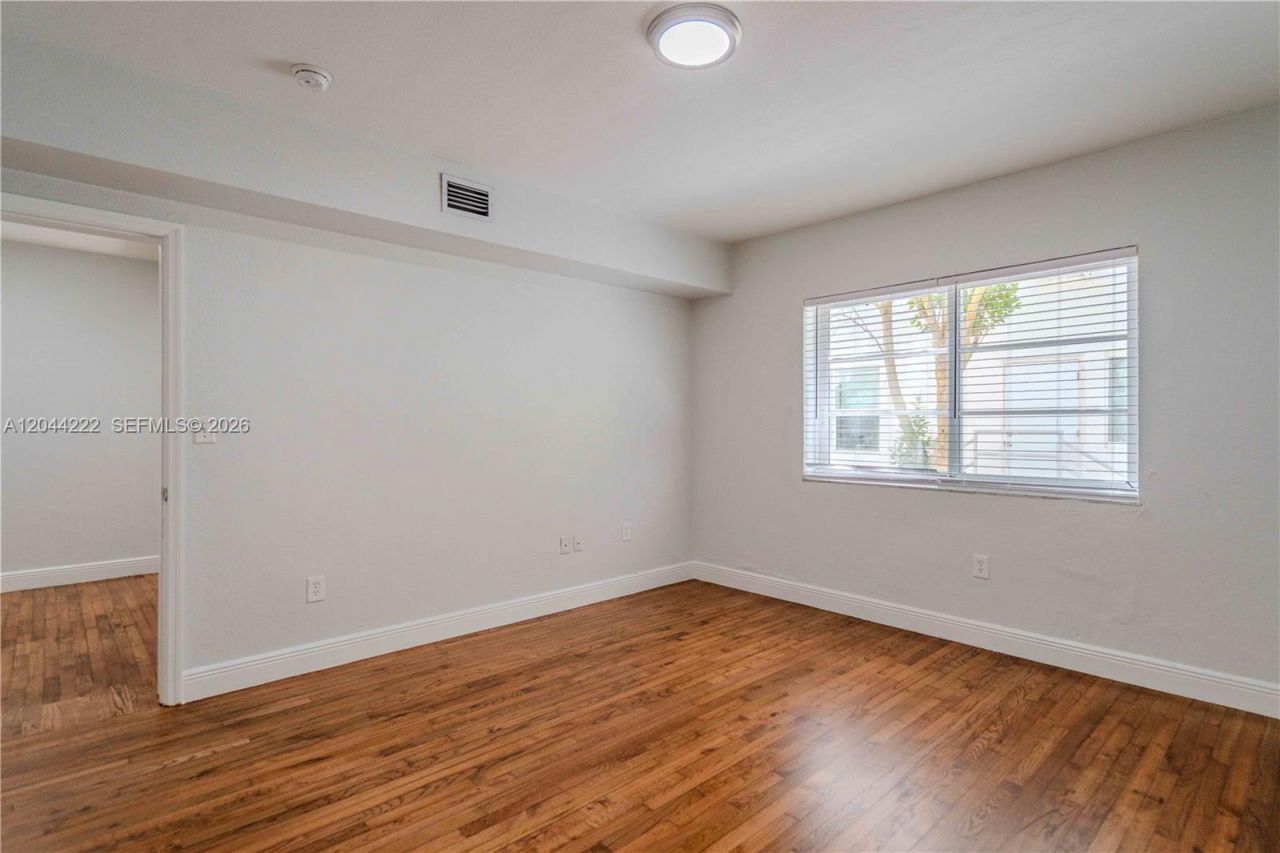 1011 Bay Dr, Unit 106, Miami Beach, FL 33141 Photo