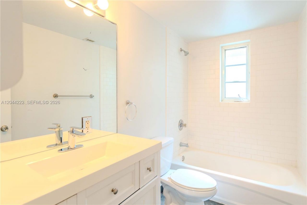 1011 Bay Dr, Unit 106, Miami Beach, FL 33141 Photo