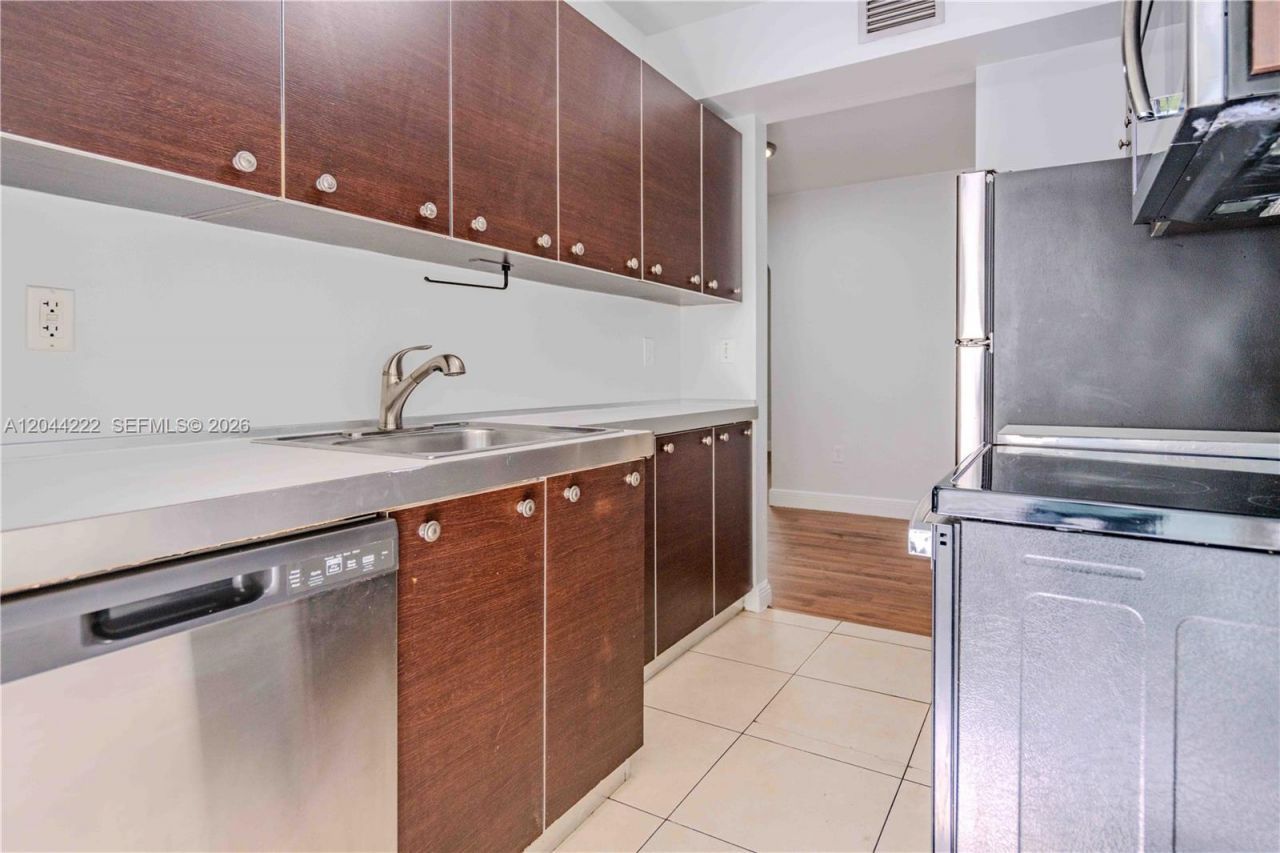 1011 Bay Dr, Unit 106, Miami Beach, FL 33141 Photo
