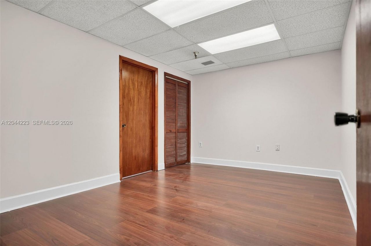 2150 SW 22nd St , Unit 7A, Miami, FL 33145 Photo