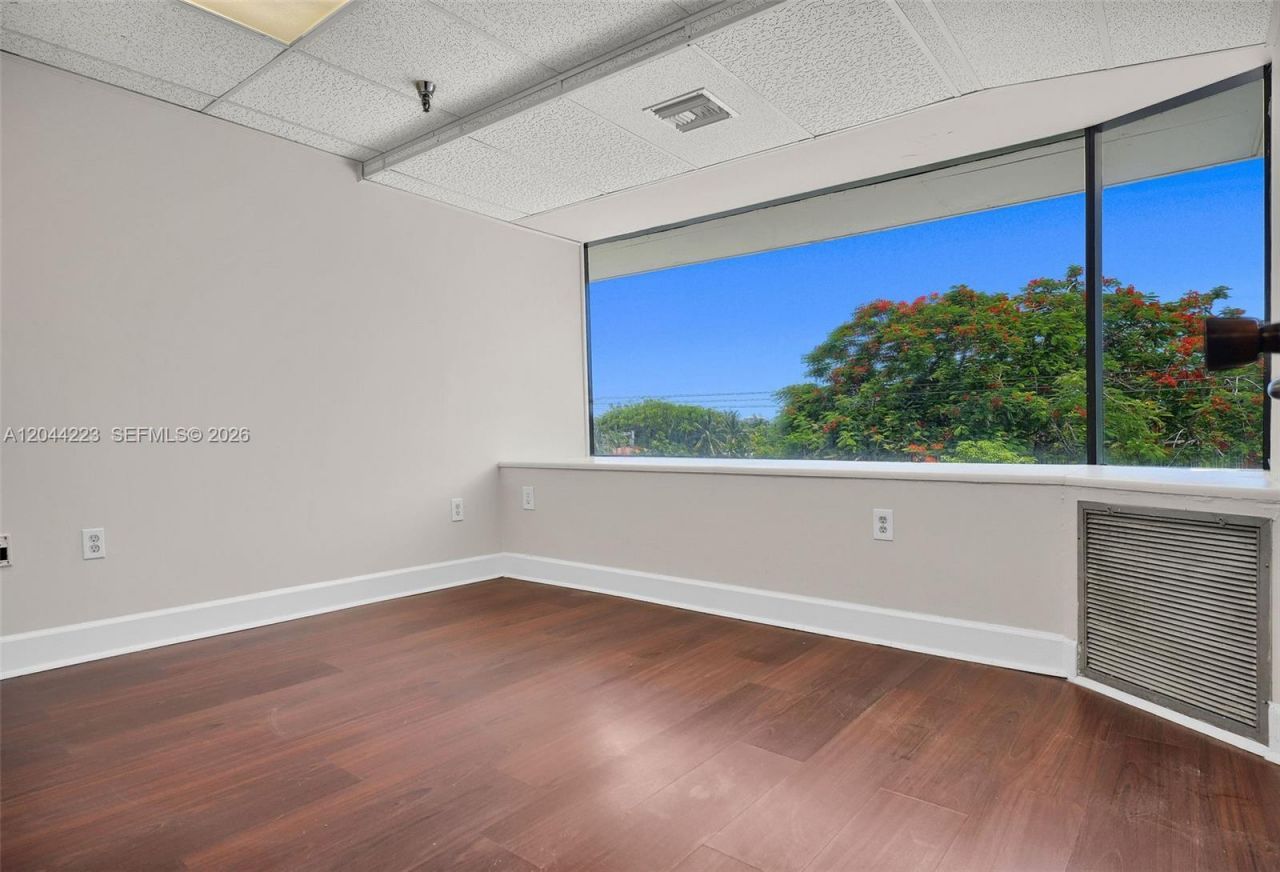 2150 SW 22nd St , Unit 7A, Miami, FL 33145 Photo
