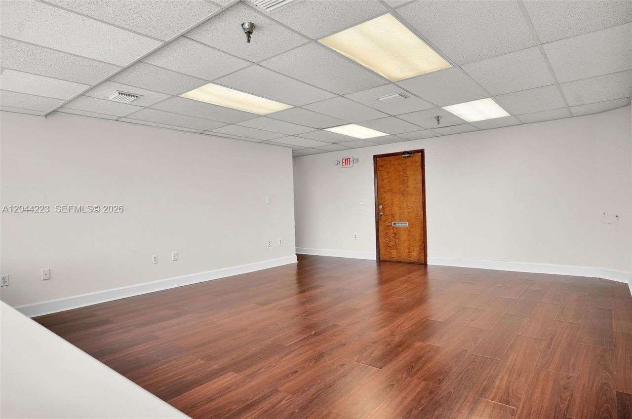 2150 SW 22nd St , Unit 7A, Miami, FL 33145 Photo