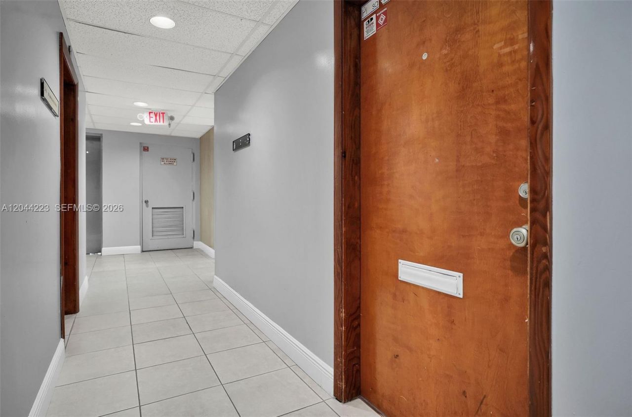 2150 SW 22nd St , Unit 7A, Miami, FL 33145 Photo