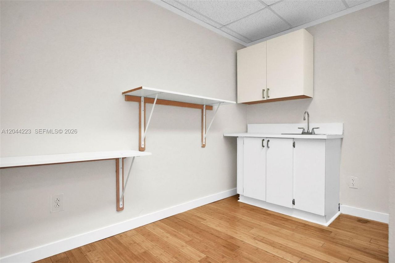 2150 SW 22nd St , Unit 7A, Miami, FL 33145 Photo