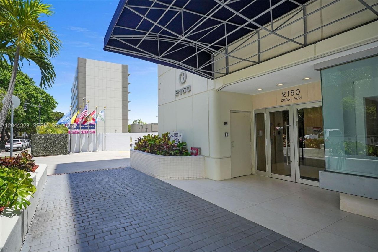 2150 SW 22nd St , Unit 7A, Miami, FL 33145 Photo