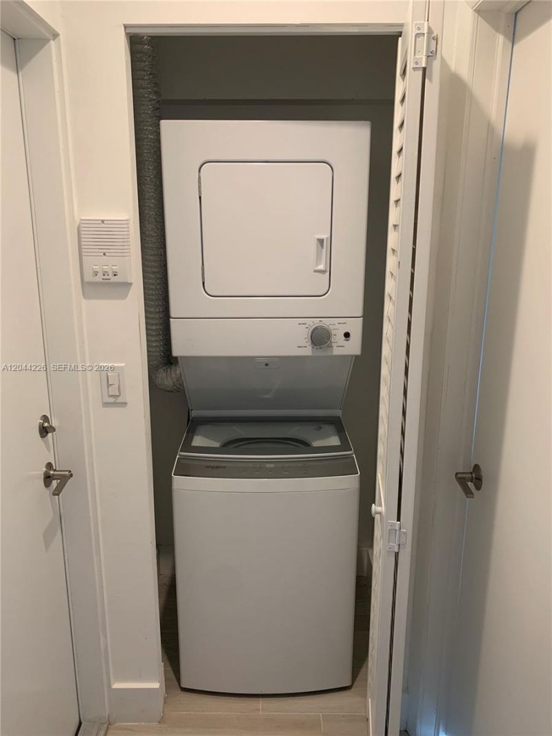 19 Sidonia Ave , Unit 7, Coral Gables, FL 33134 Photo