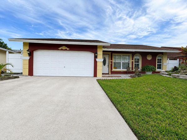 7526 SW 7th Court, North Lauderdale, FL 33068
