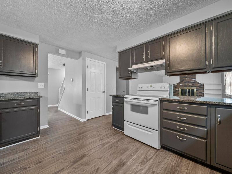 909 Prince William Lane , Westerville, OH 43081 Photo 12
