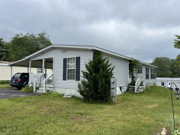 290 Calef Highway, Unit D-17, Epping, NH 03042