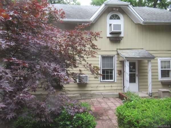2 Academy Avenue , Cornwall On Hudson, NY 12520