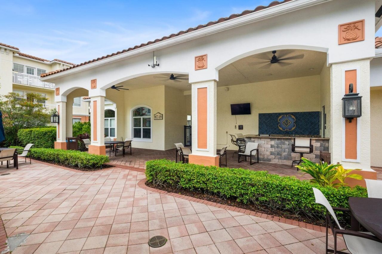 9901 Baywinds, Unit 3105, West Palm Beach, FL 33411 Photo