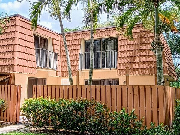 135 Heritage Way, West Palm Beach, FL 33407