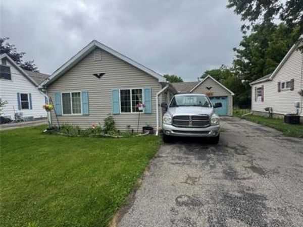 1128 W Parkwood Avenue, Flint Twp, MI 48507