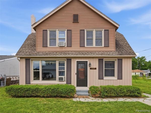 117 Kenyon Road , Algonac, MI 48001