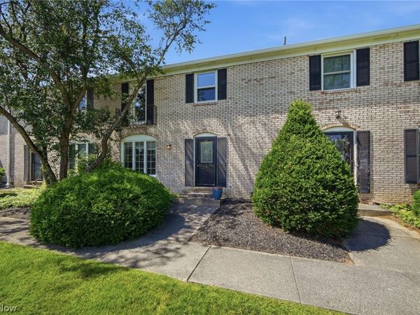 824 S Chillicothe Road , Unit 2, Aurora, OH 44202