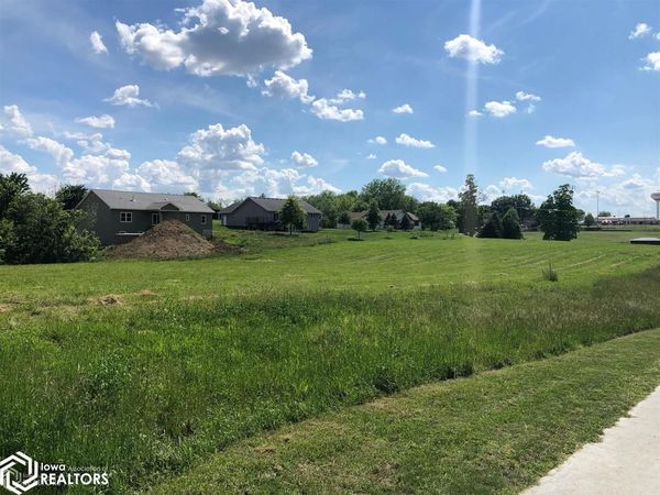 1104 Ilion Avenue, Chariton, IA 50049