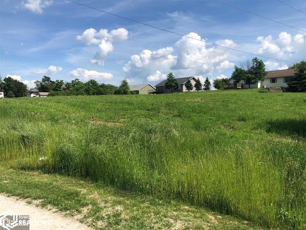 1114 Ilion Avenue, Chariton, IA 50049