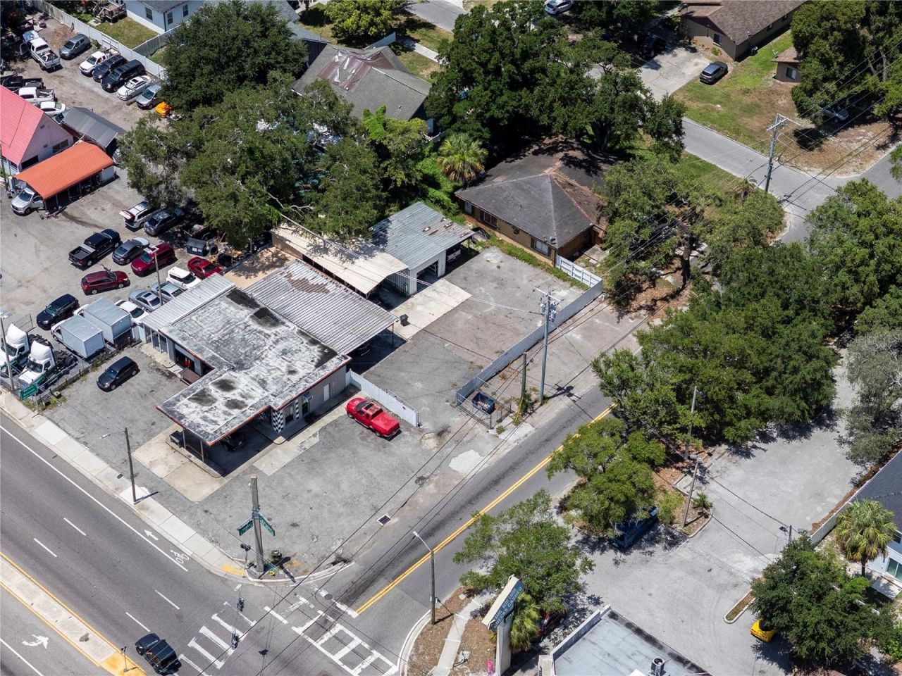 8624 N Florida Avenue, Tampa, FL 33604 Photo