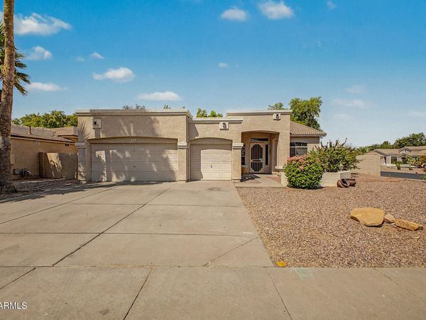 530 S BAHAMA Drive, Gilbert, AZ 85296
