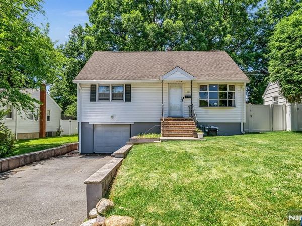 101 Pinecrest Terrace, WAYNE, NJ 07470