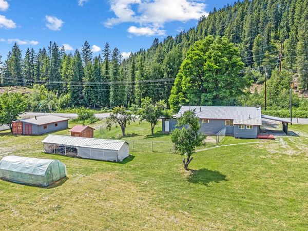 4512 Highway 31 Hwy, Ione, WA 99139