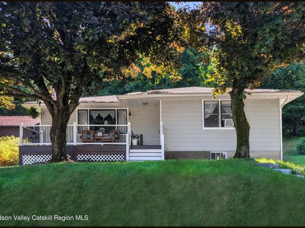 84 Worth Avenue, Hudson, NY 12534
