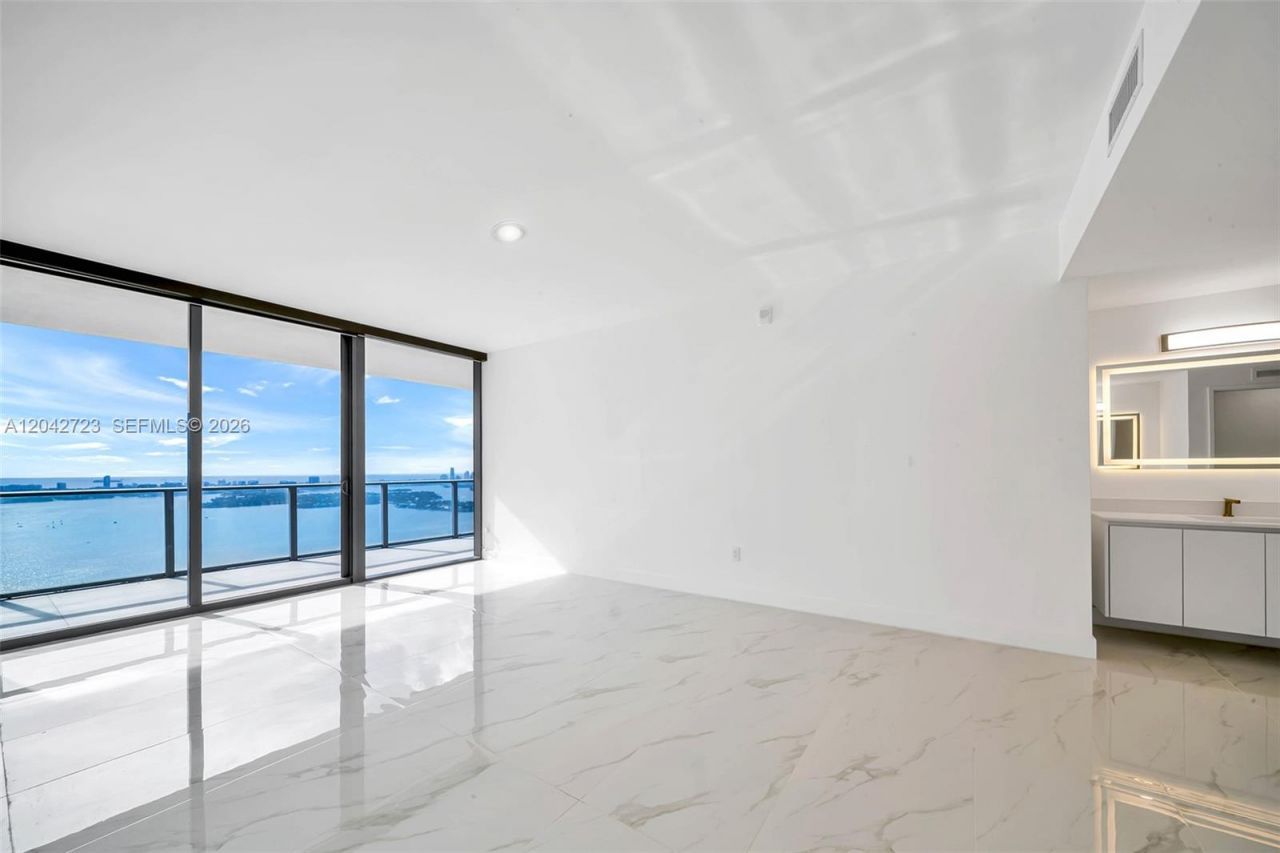 700 NE 24th St, Unit 4702, Miami, FL 33137 Photo