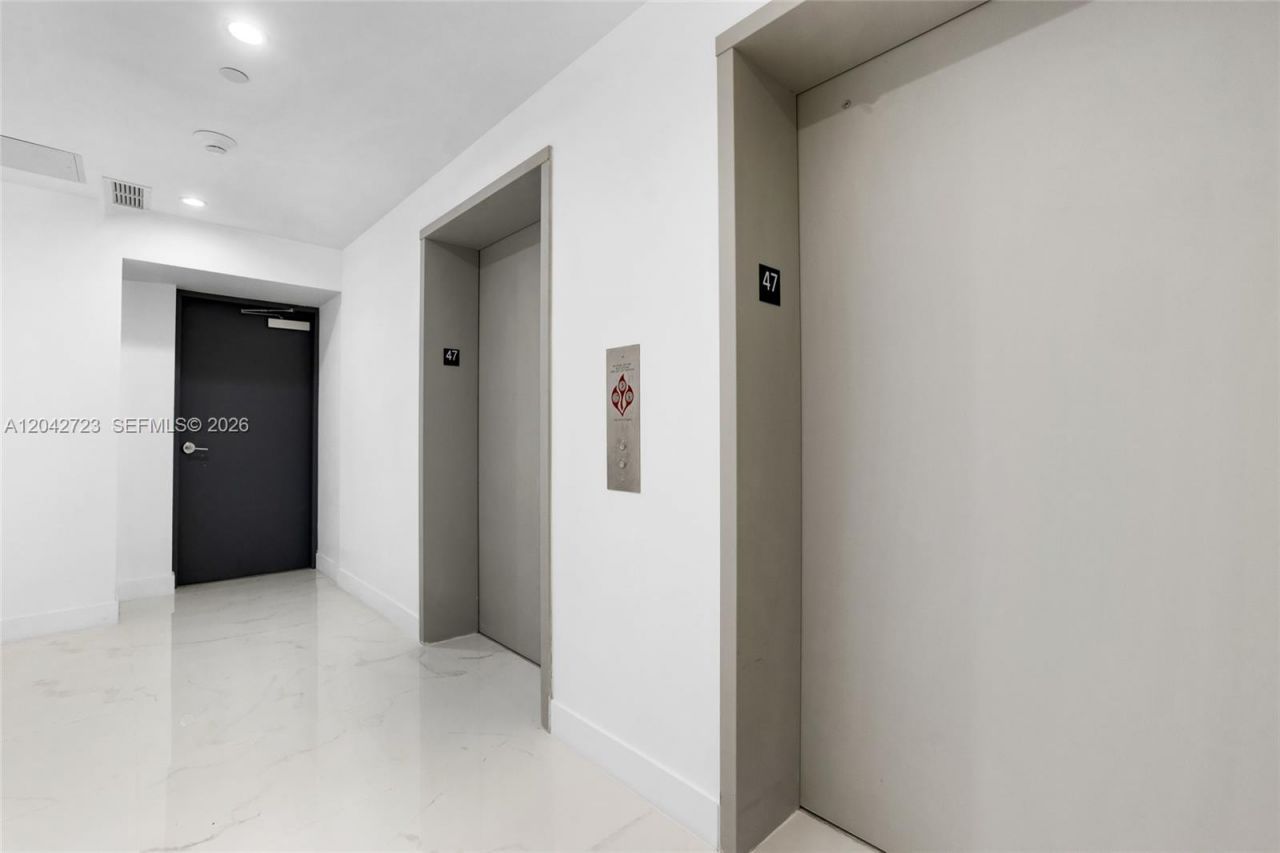 700 NE 24th St, Unit 4702, Miami, FL 33137 Photo