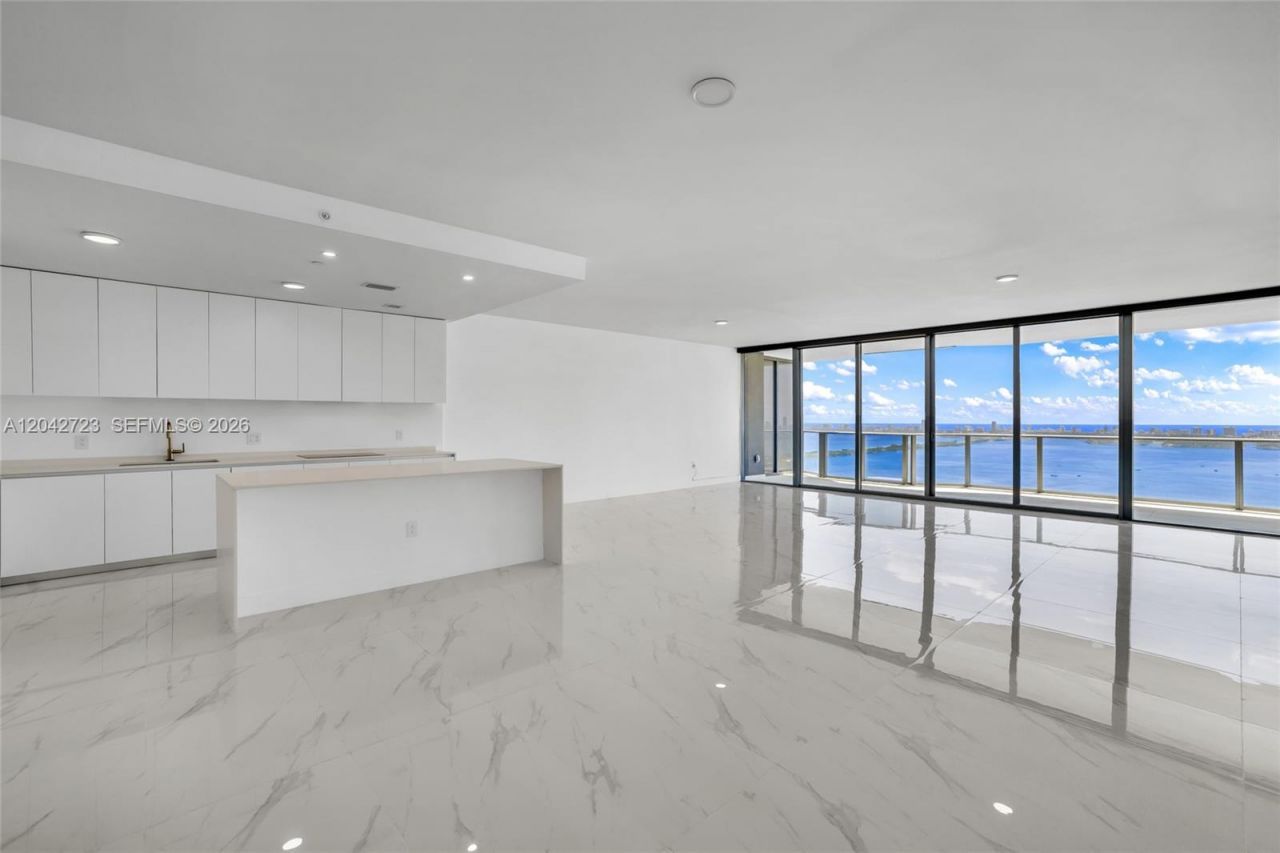 700 NE 24th St, Unit 4702, Miami, FL 33137 Photo