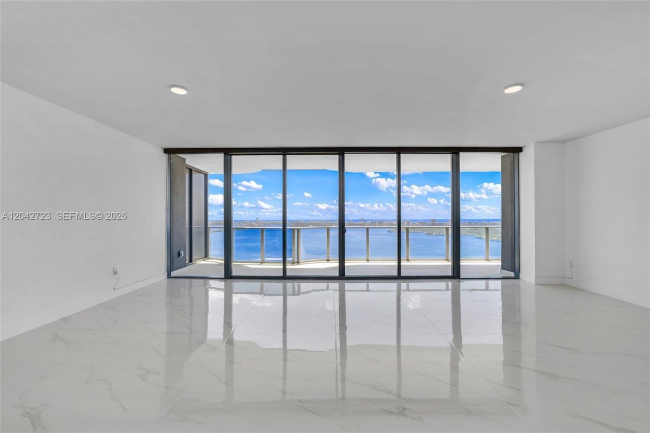 700 NE 24th St, Unit 4702, Miami, FL 33137 Photo