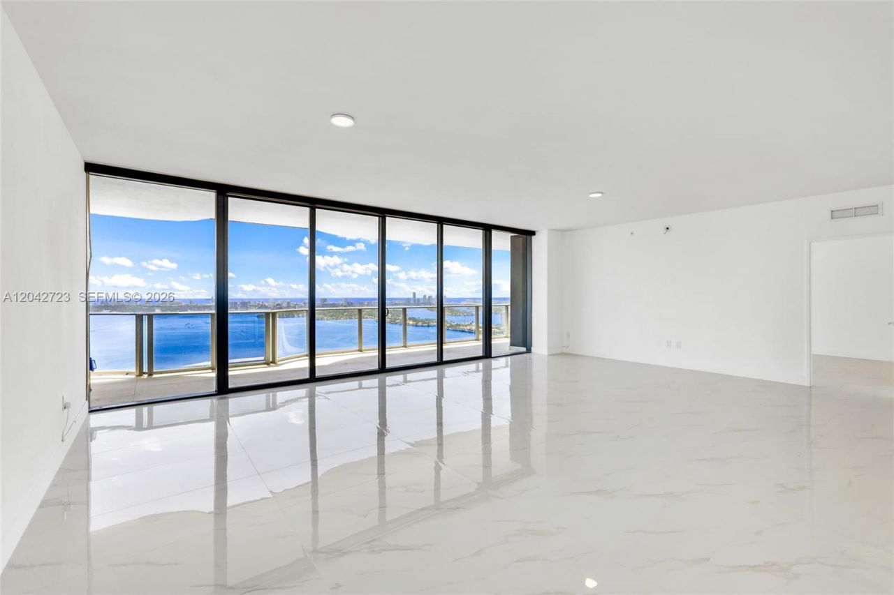 700 NE 24th St, Unit 4702, Miami, FL 33137 Photo