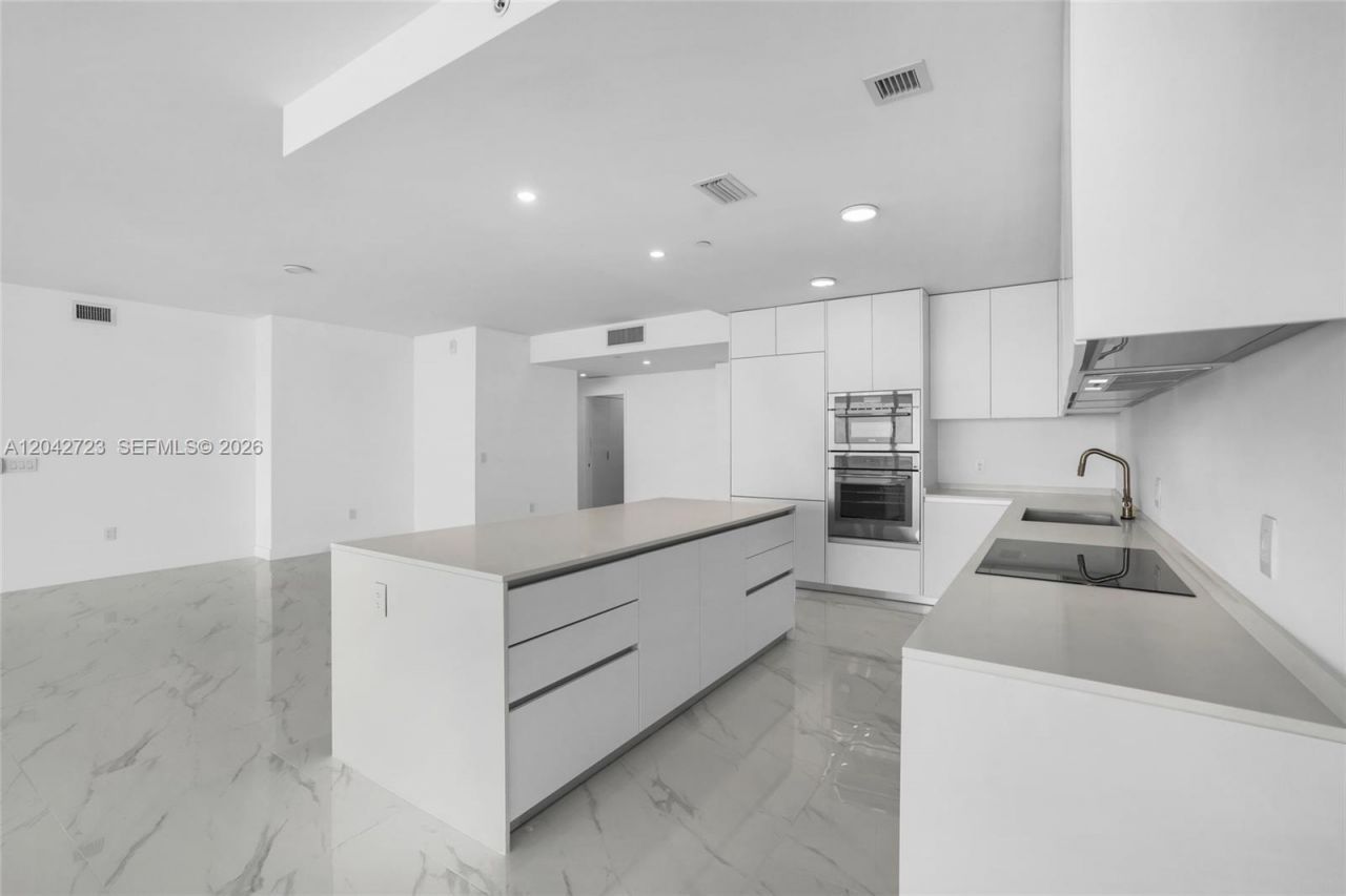 700 NE 24th St, Unit 4702, Miami, FL 33137 Photo