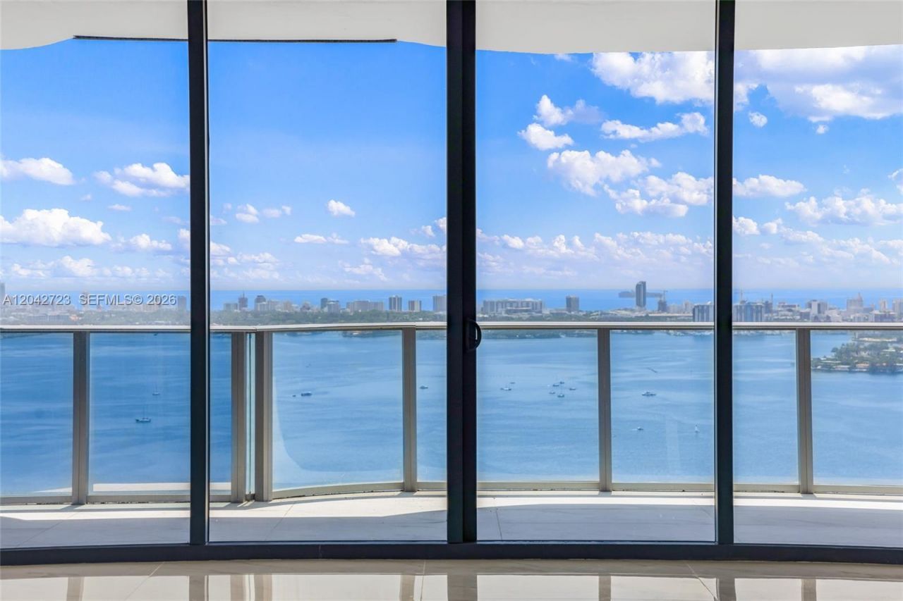 700 NE 24th St, Unit 4702, Miami, FL 33137 Photo
