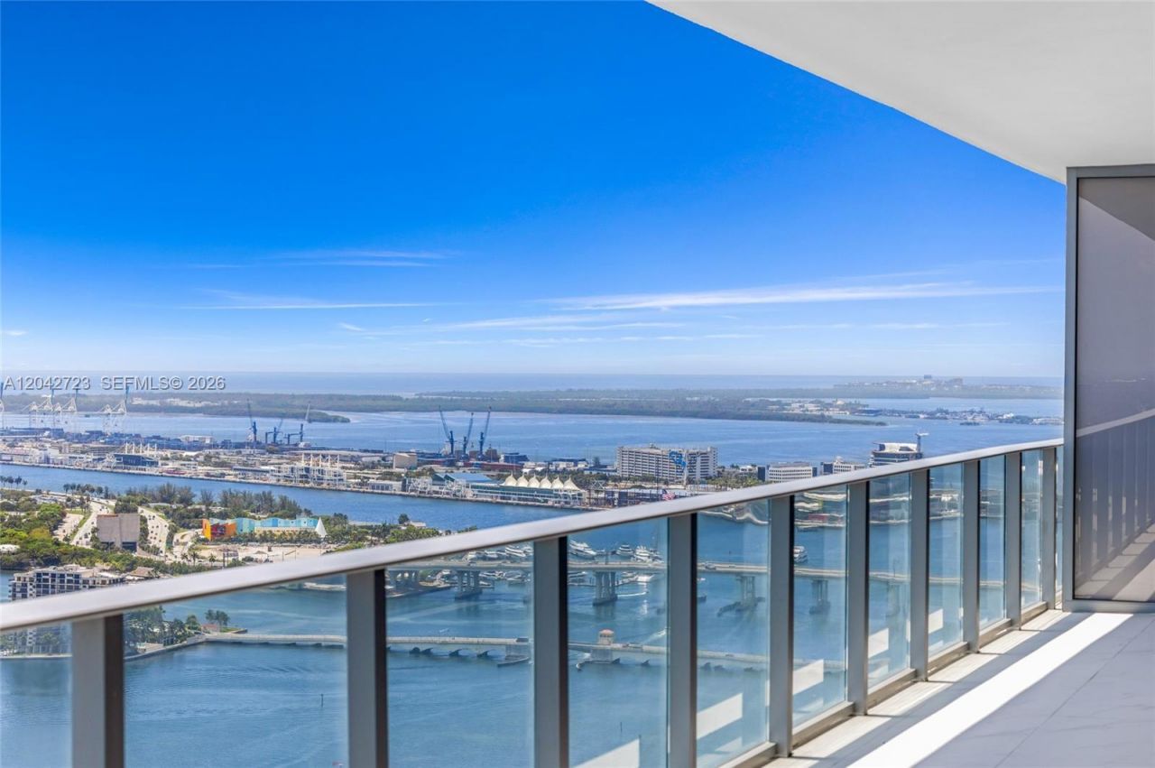 700 NE 24th St, Unit 4702, Miami, FL 33137 Photo