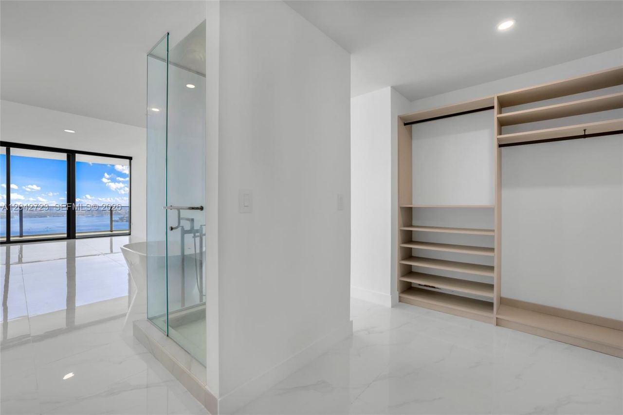 700 NE 24th St, Unit 4702, Miami, FL 33137 Photo
