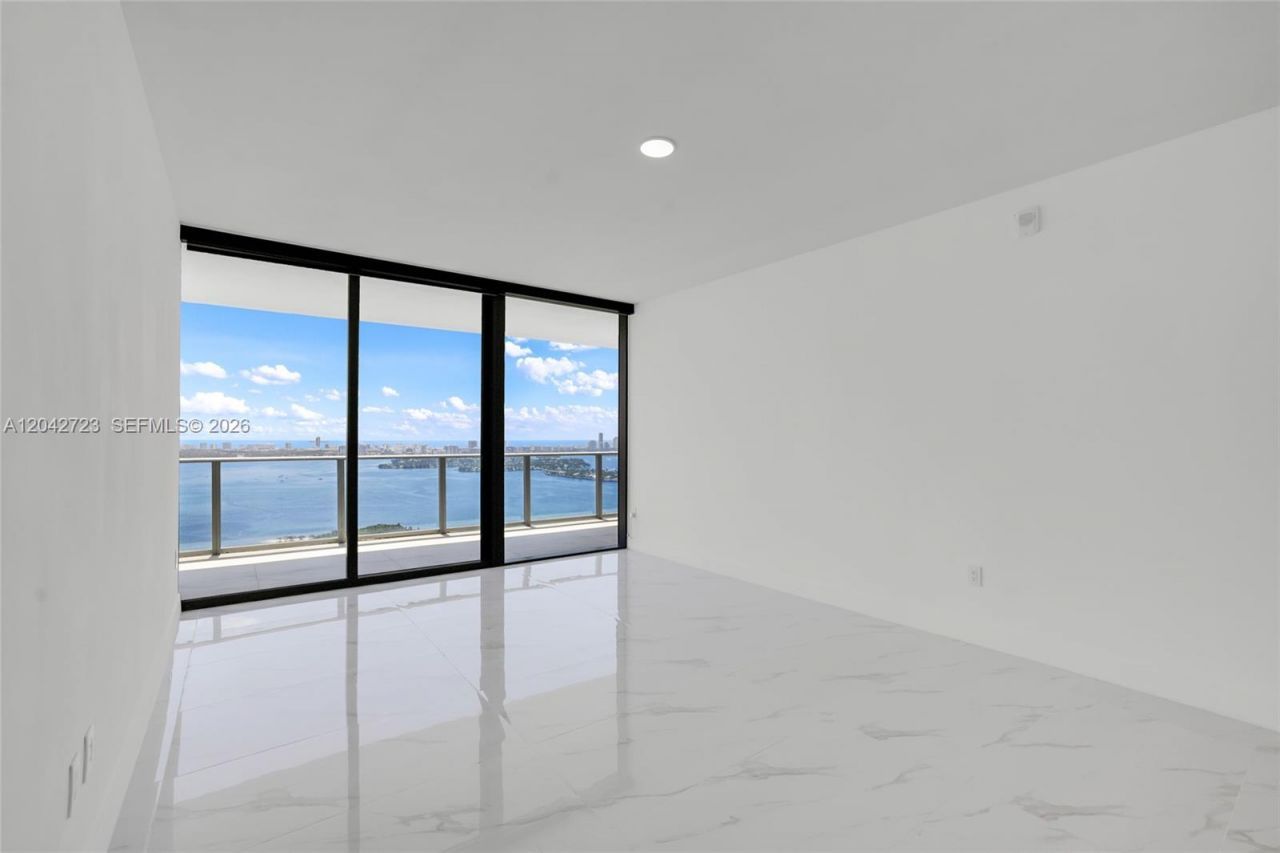 700 NE 24th St, Unit 4702, Miami, FL 33137 Photo