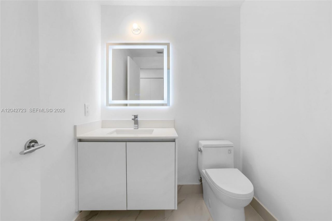 700 NE 24th St, Unit 4702, Miami, FL 33137 Photo