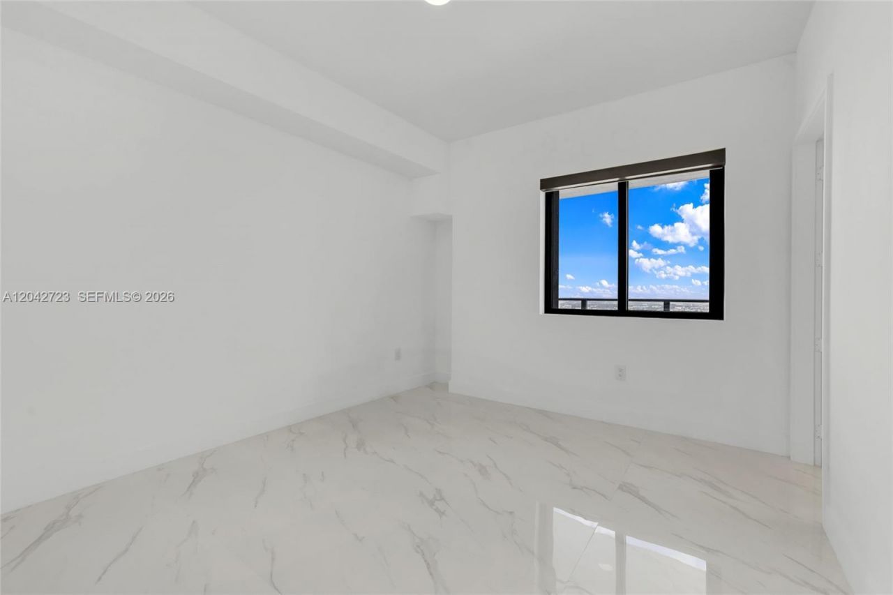 700 NE 24th St, Unit 4702, Miami, FL 33137 Photo