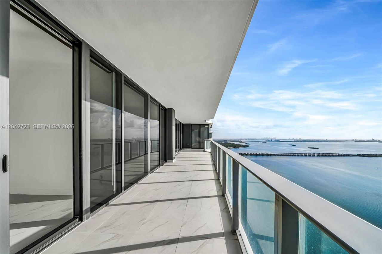 700 NE 24th St, Unit 4702, Miami, FL 33137 Photo