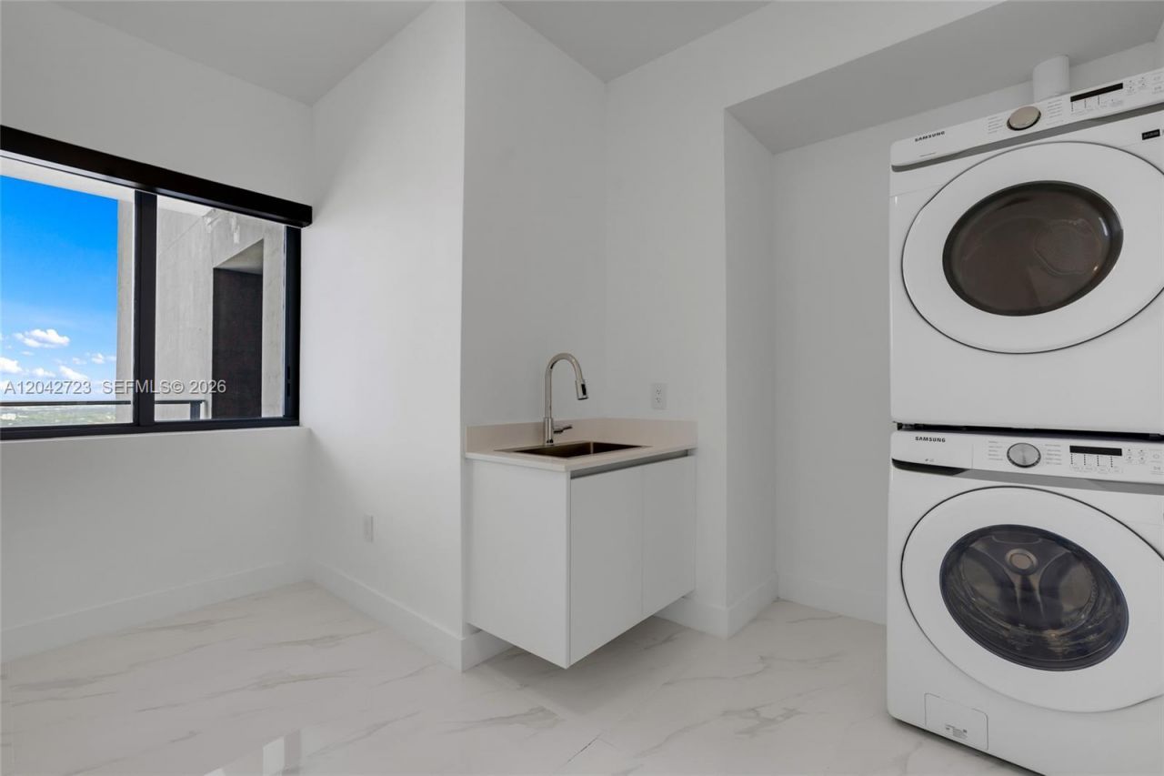 700 NE 24th St, Unit 4702, Miami, FL 33137 Photo