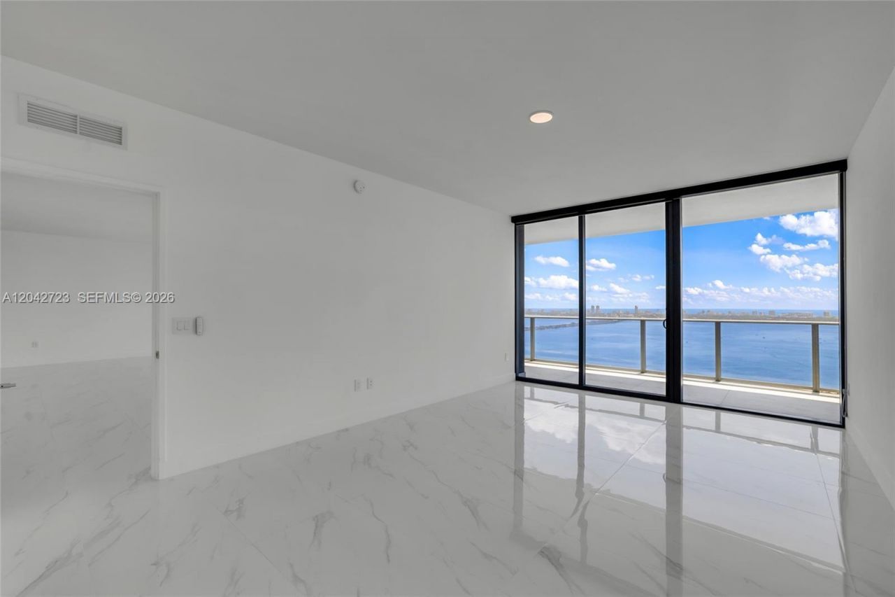 700 NE 24th St, Unit 4702, Miami, FL 33137 Photo