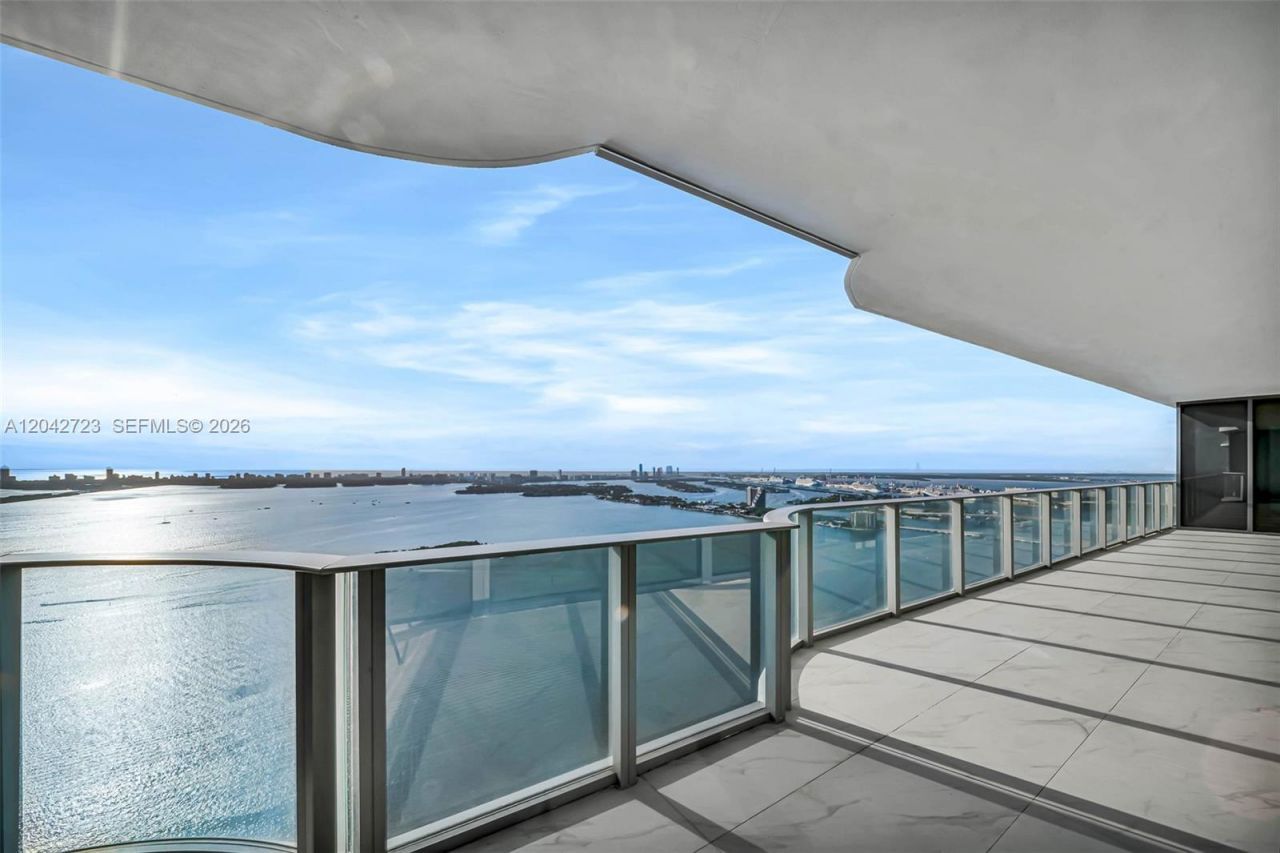 700 NE 24th St, Unit 4702, Miami, FL 33137 Photo