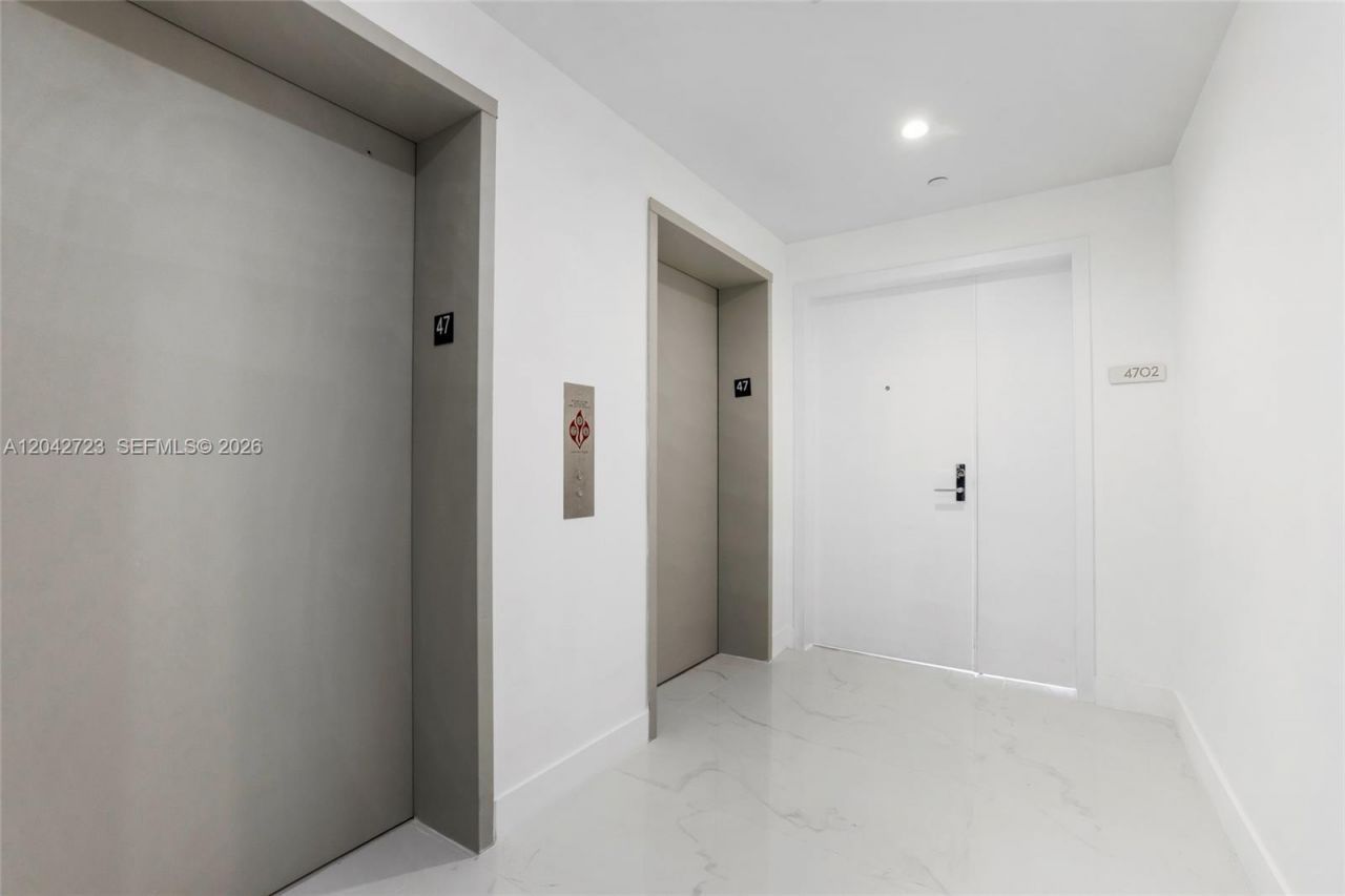700 NE 24th St, Unit 4702, Miami, FL 33137 Photo
