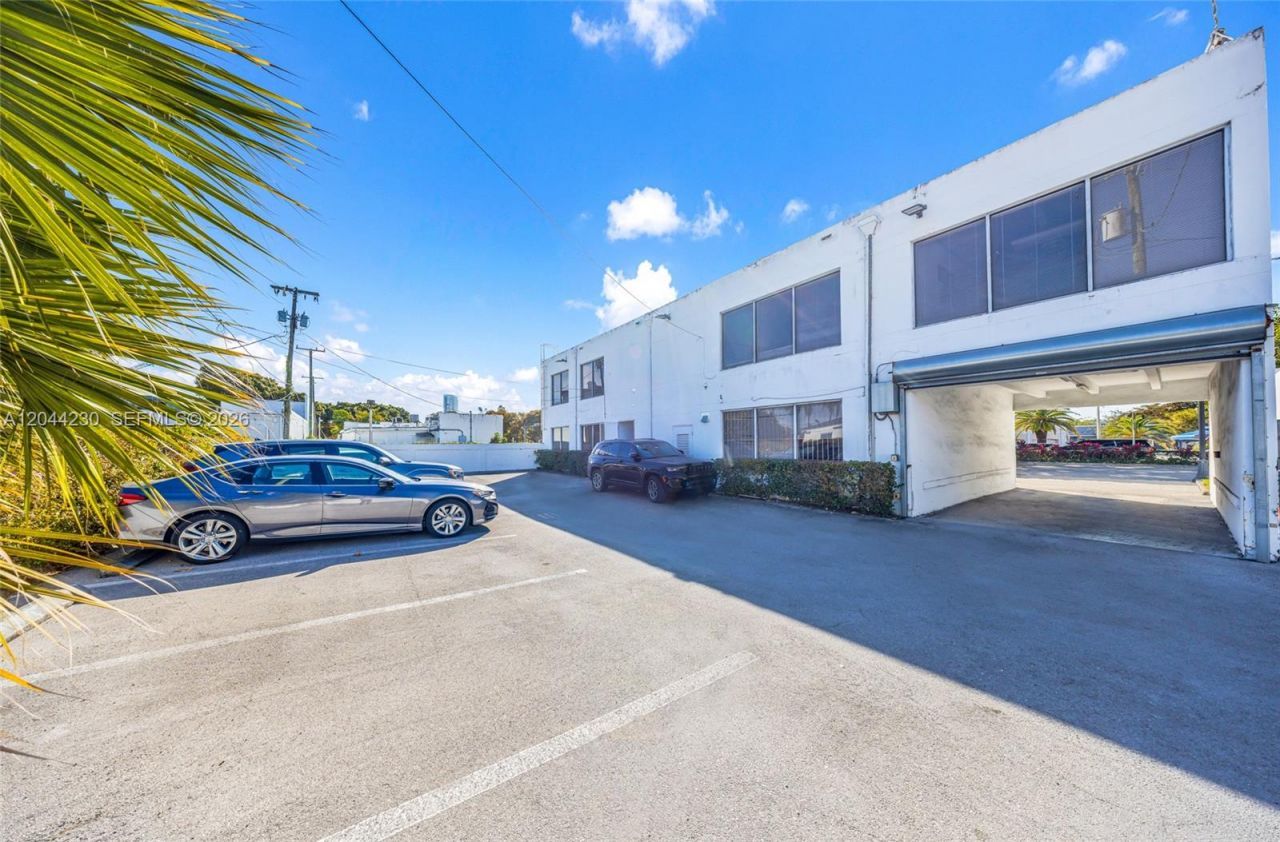 1235 SW 22nd St , Miami, FL 33145 Photo