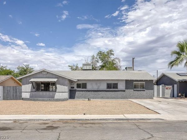 3210 Bluebird Street , Las Vegas, NV 89121