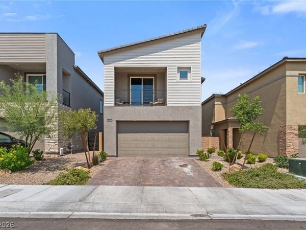 8879 Roadrunner Ravine Street, Las Vegas, NV 89166