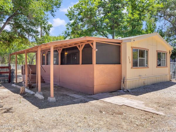 230 E Gepford Parkway, Sun Valley, NV 89433