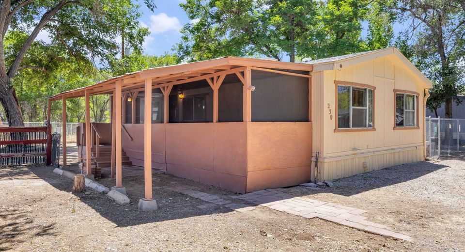 230 E Gepford Parkway, Sun Valley, NV 89433 Photo
